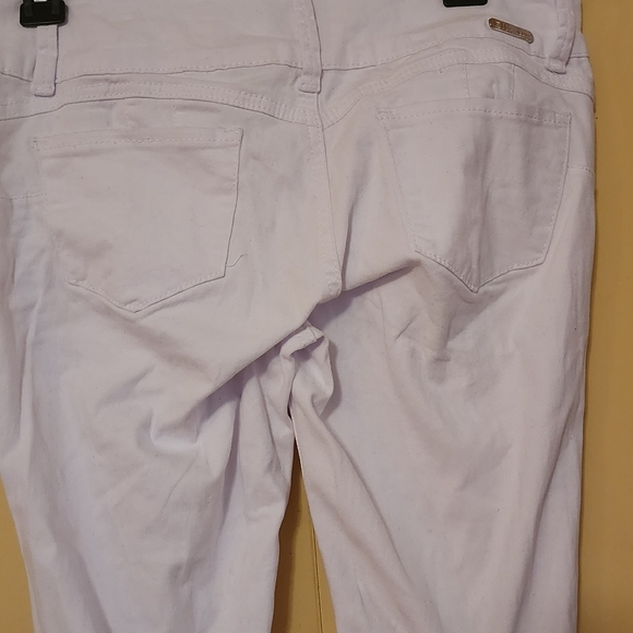 Elle Jeans, Size 5 White Jeans. - Picture 5 of 7